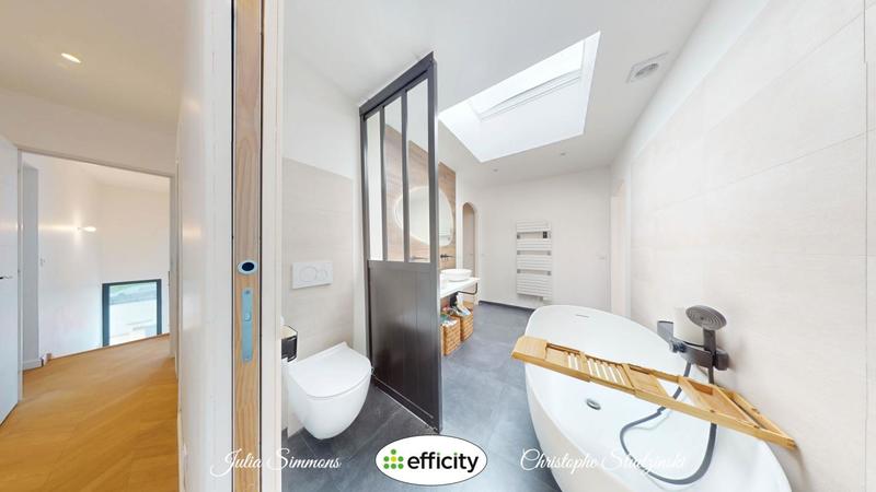 Maison - 184 m² - 8 pièces