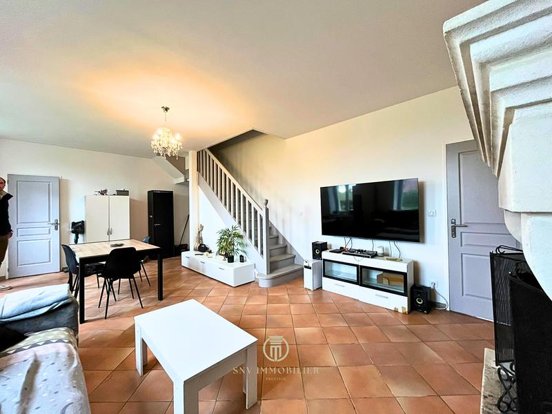 Propriété - 430 m² - 11 pièces