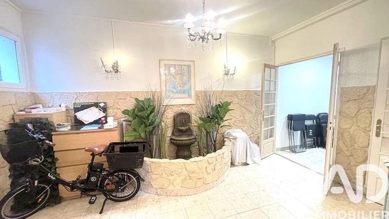 Maison - 201 m² - 7 pièces