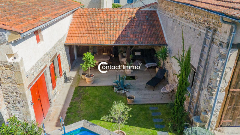 Maison ancienne - 204 m² - 5 pièces