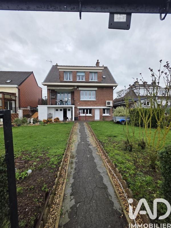 Maison - 136 m² - 5 pièces