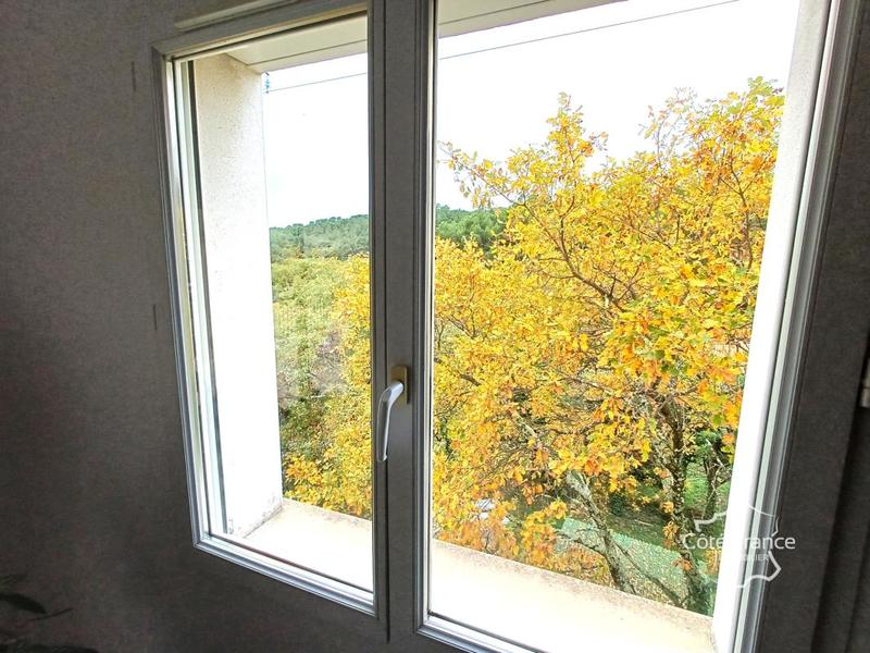 Propriété - 249 m² - 9 pièces