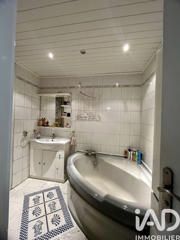 Appartement - 70 m² - 4 pièces