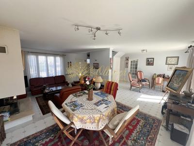 Pavillon - 135 m² - 6 pièces