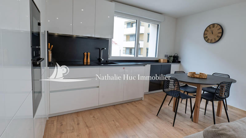 Appartement - 85 m² - 3 pièces