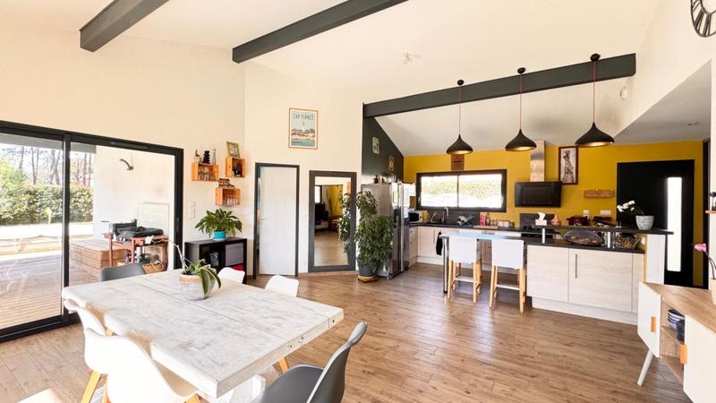 Villa - 140 m² - 6 pièces