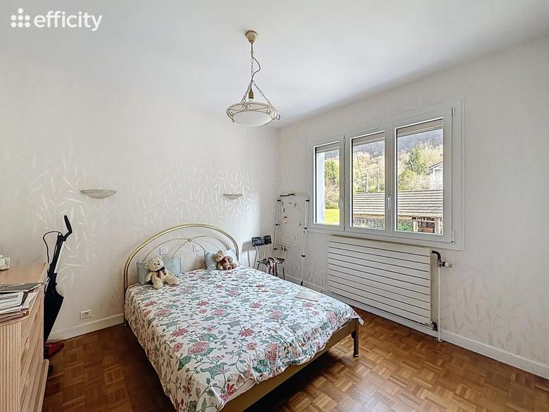 Pavillon - 226 m² - 6 pièces