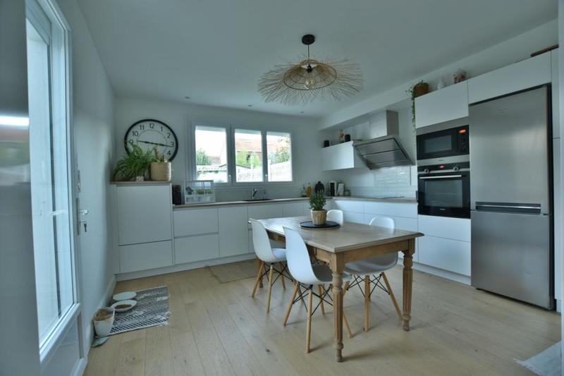 Maison - 98 m² - 5 pièces