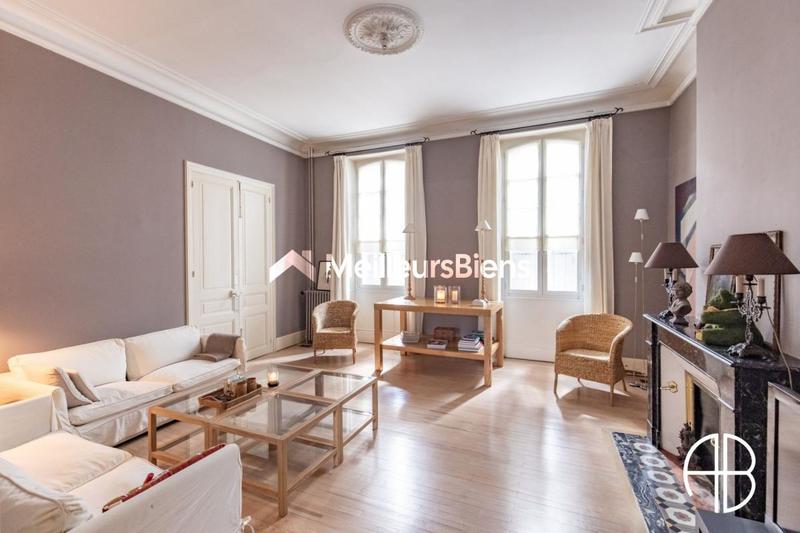 Maison bourgeoise - 208 m² - 6 pièces