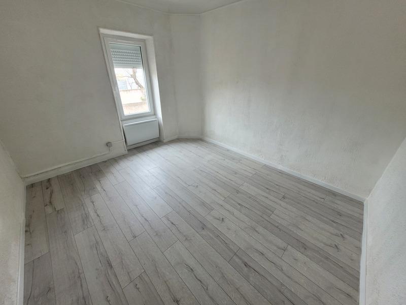 Local d'activité / Entrepôt - 86 m² - 6 pièces