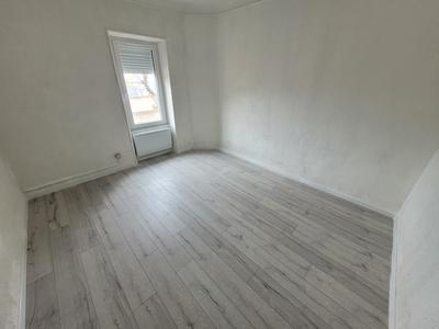 Local d'activité / Entrepôt - 86 m² - 6 pièces