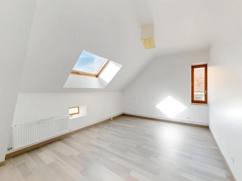 Maison - 320 m² - 7 pièces