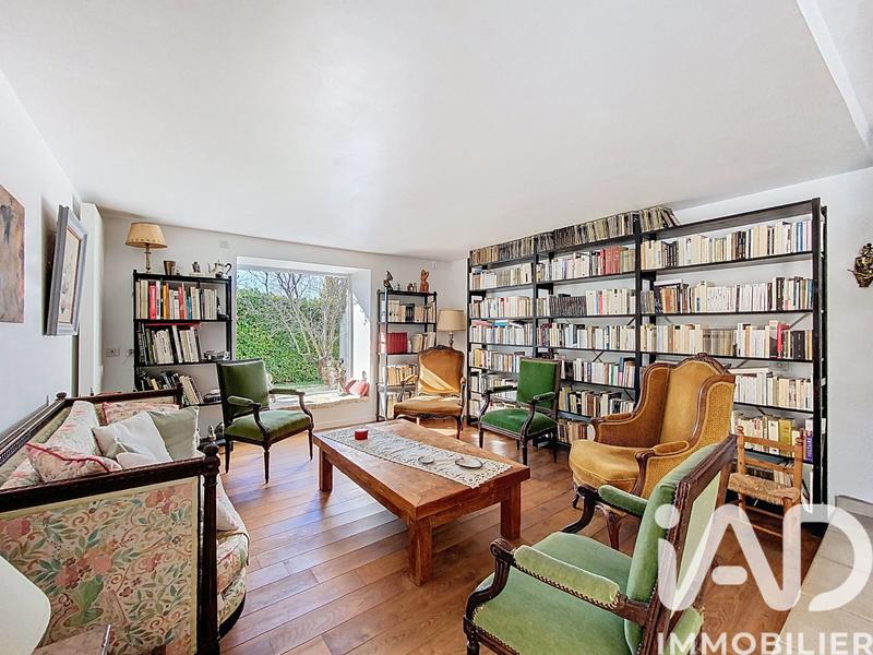 Maison - 210 m² - 7 pièces