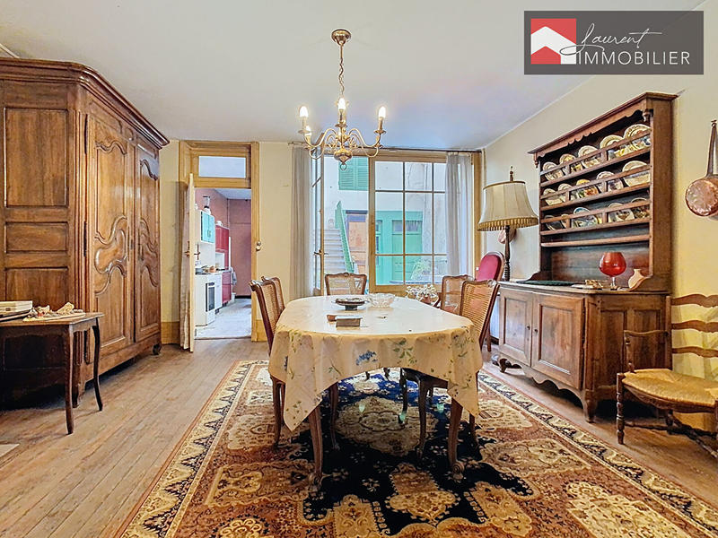 Maison - 178 m² - 9 pièces