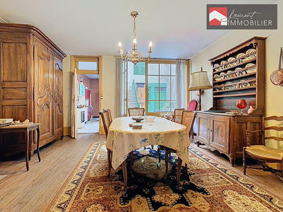 Maison - 178 m² - 9 pièces