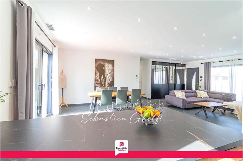 Maison - 128 m² - 5 pièces