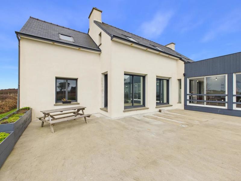 Maison - 357 m² - 11 pièces