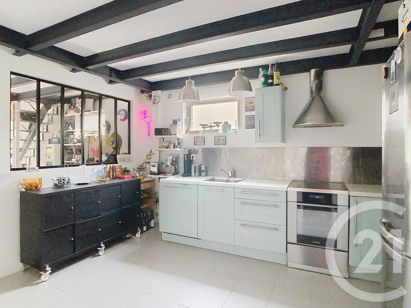 Loft - 85 m² - 5 pièces