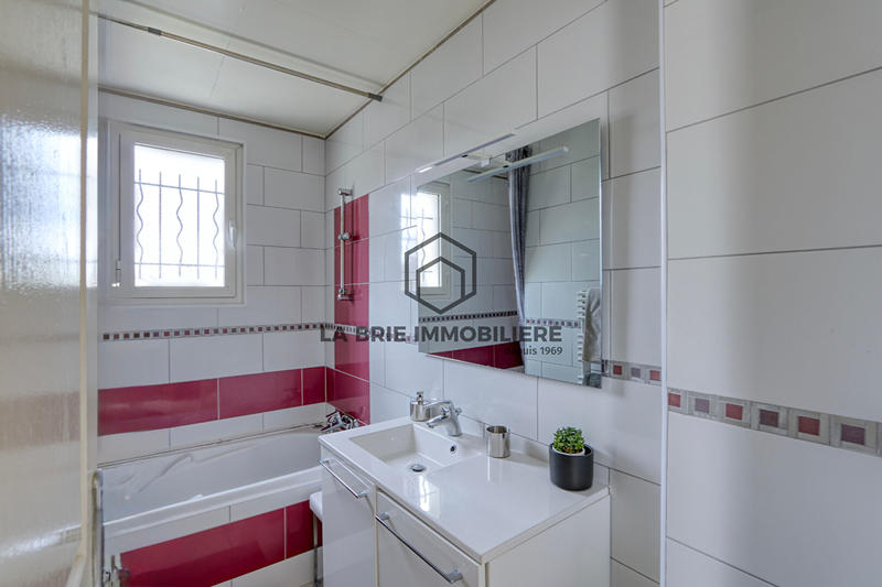 Maison - 131 m² - 6 pièces