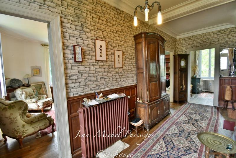 Maison bourgeoise - 220 m² - 9 pièces