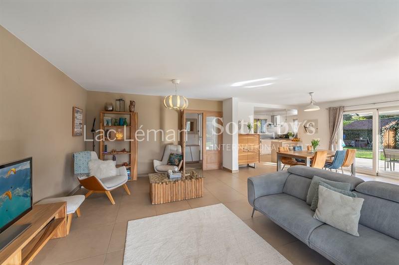 Maison - 223 m² - 8 pièces