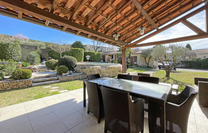 Maison - 300 m² - 9 pièces