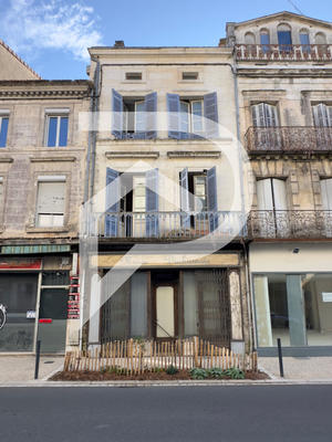 Immeuble - 65 m² - 7 pièces