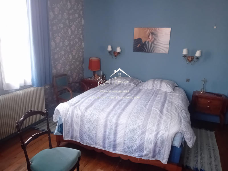 Maison ancienne - 215 m² - 8 pièces