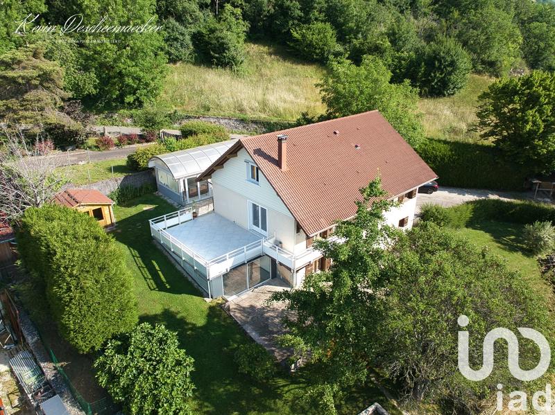 Maison - 208 m² - 8 pièces