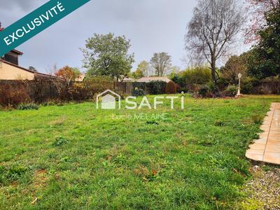 Terrain - 736 m²