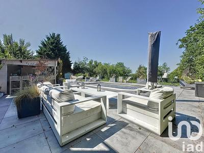 Maison - 244 m² - 4 pièces