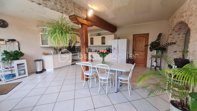 Maison - 245 m² - 6 pièces