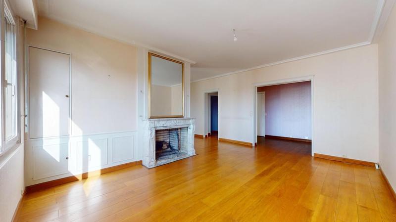 Appartement - 121 m² - 5 pièces