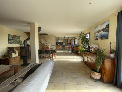 Maison - 108 m² - 4 pièces