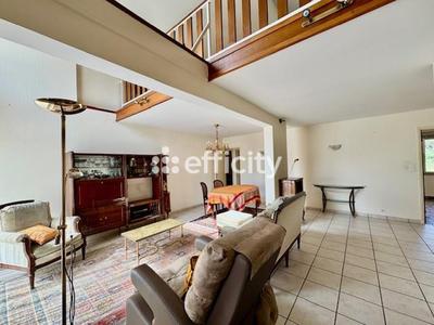 Appartement - 155 m² - 7 pièces