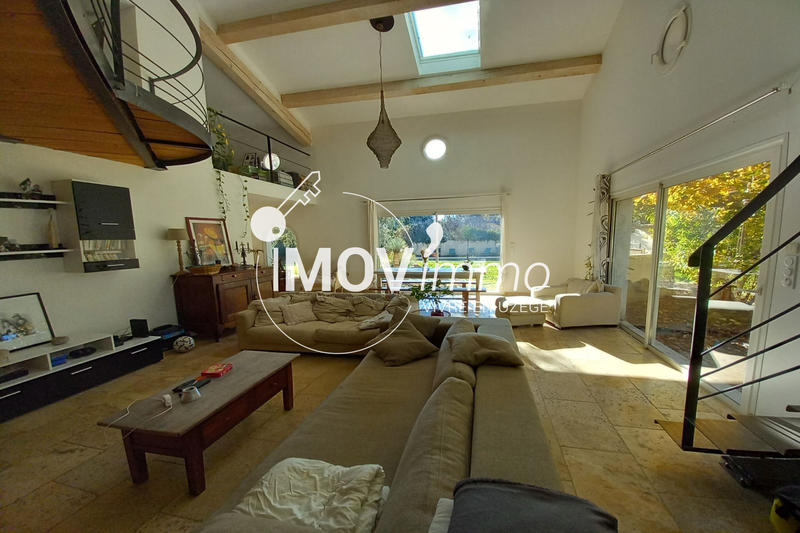 Maison - 204 m² - 7 pièces