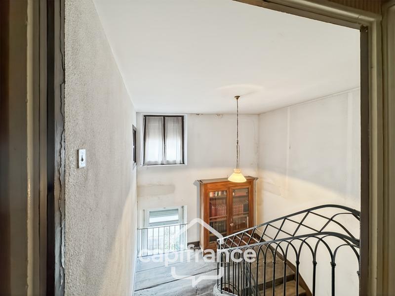 Maison - 332 m² - 15 pièces