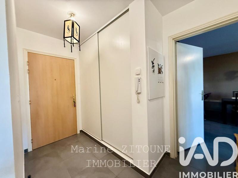 Appartement - 64 m² - 3 pièces