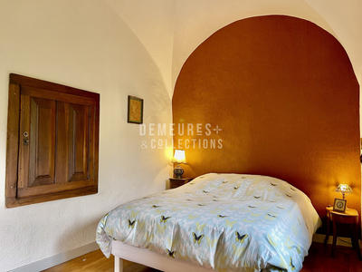 Château - 210 m² - 9 pièces