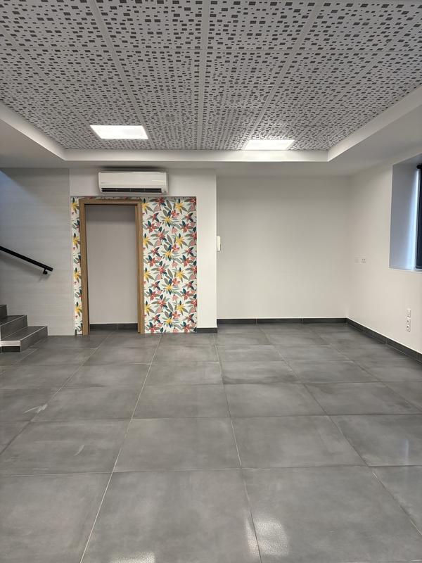 Local commercial - 140 m²