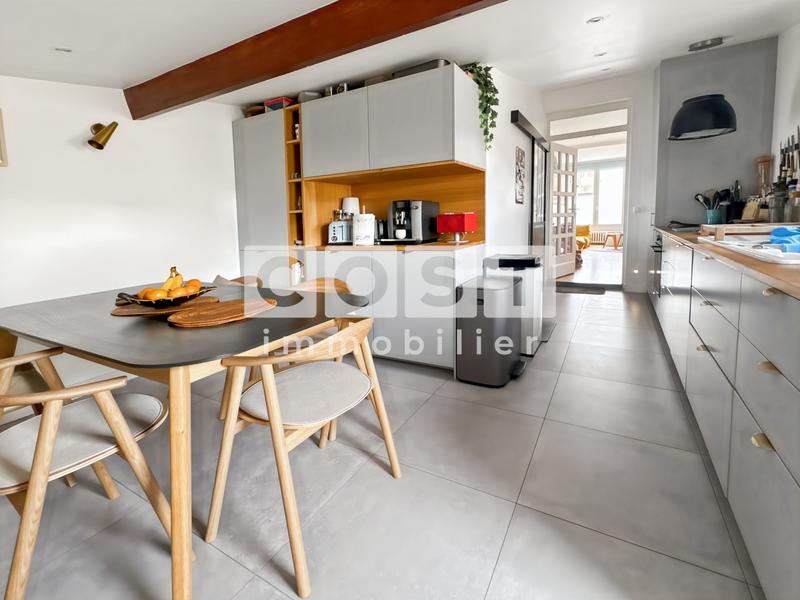 Maison traditionnelle - 163 m² - 6 pièces