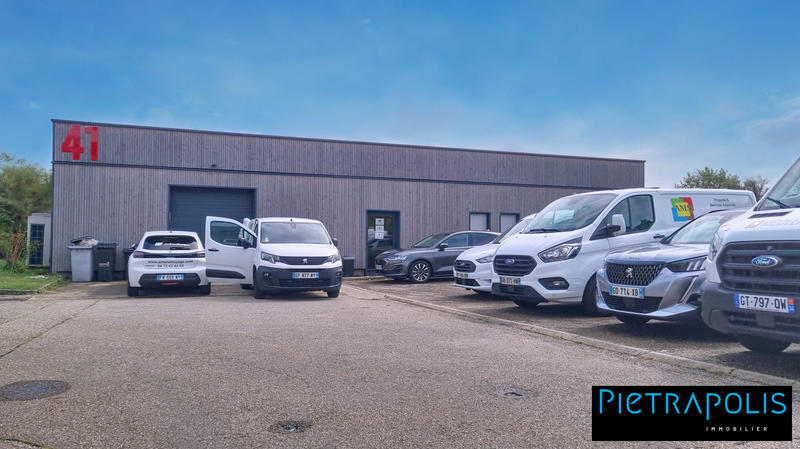 Fonds de commerce - Local d'activité / Entrepôt - 399 m²