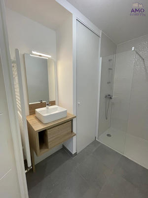 Appartement - 84 m² - 3 pièces