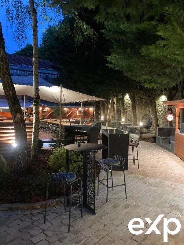 Fonds de commerce - 1 234 m²