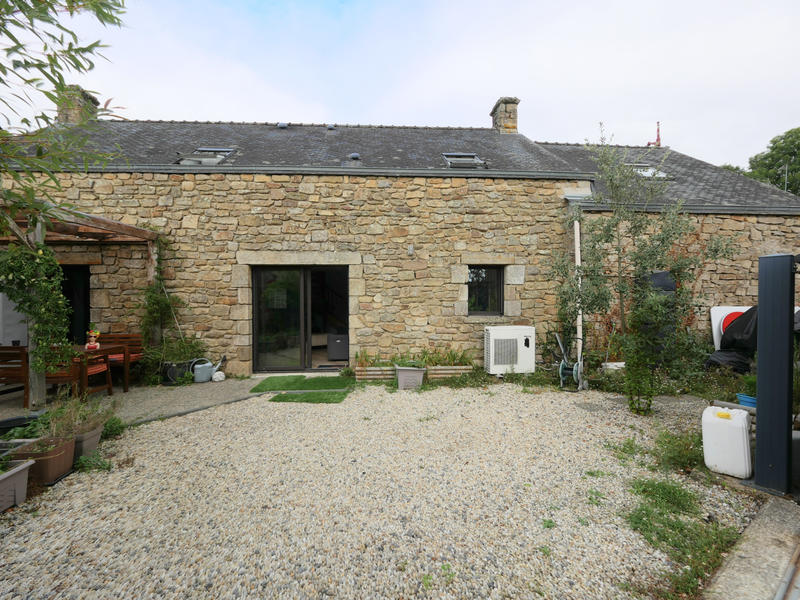 Maison - 98 m² - 5 pièces