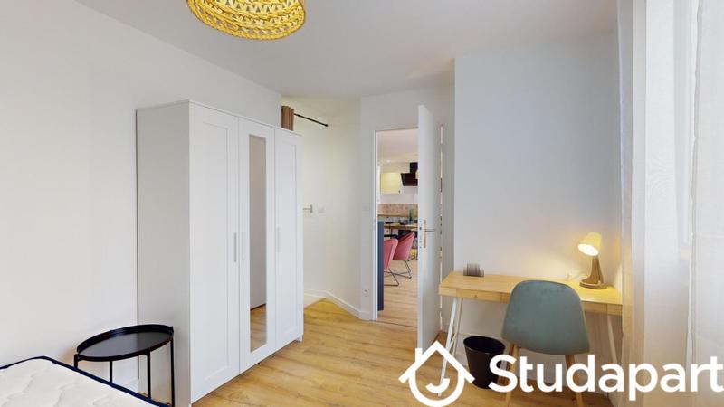 Chambre - 11 m² - 1 pièce