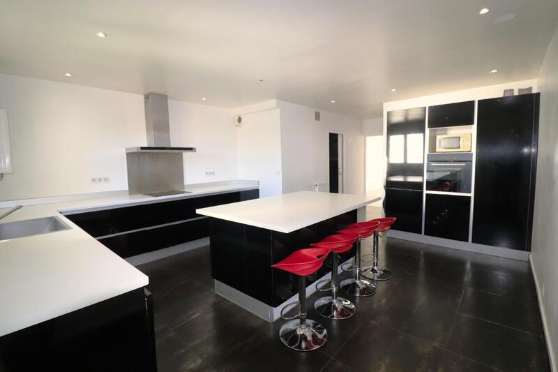 Maison - 117 m² - 5 pièces