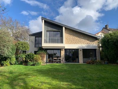 Maison - 190 m² - 6 pièces