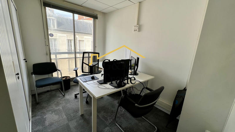 Bureau - 98 m²