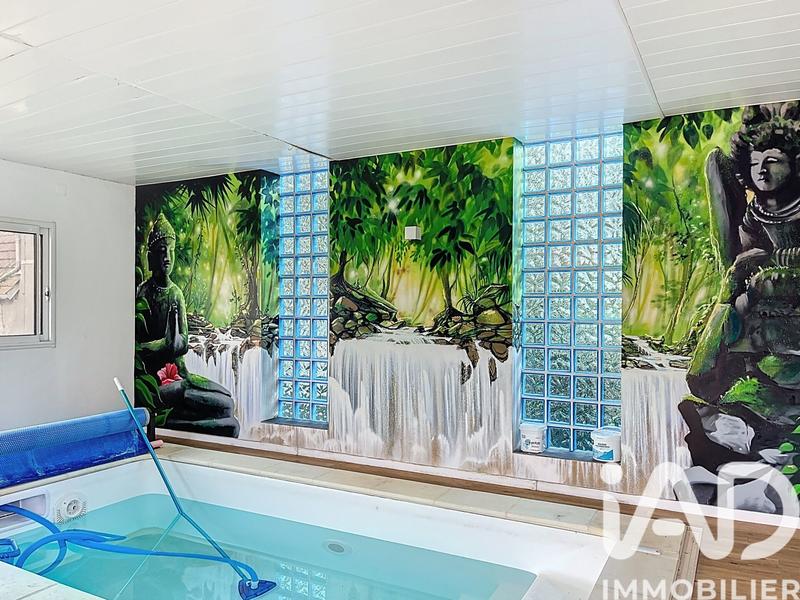 Maison - 180 m² - 6 pièces